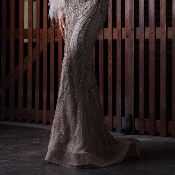 Beautiful dress size 12 - Picture 2 of 4